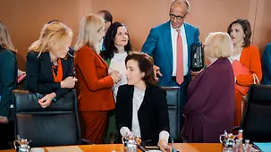 Bundeskanzler Merz und Kabinettsmitglieder 
