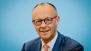 Bundeskanzler Friedrich Merz in der Pressekonferenz.
