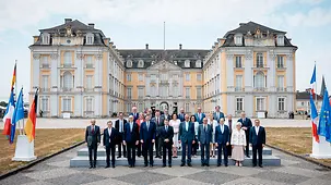 Group photo of the Franco-German Ministerial Council