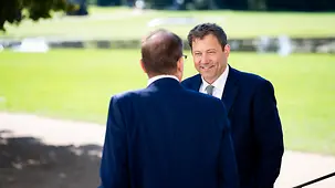 Bundesfinanzminister Lars Klingbeil und Bundesinnenminister Alexander Dobrindt.