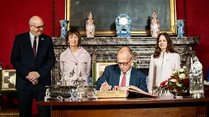 Eintrag in das Gästebuch im Bremer Rathaus.