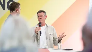 Tim Borowski im Dialogforum