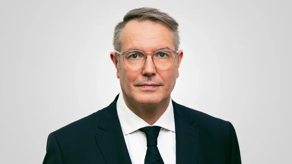 Porträtbild Alexander Schweitzer