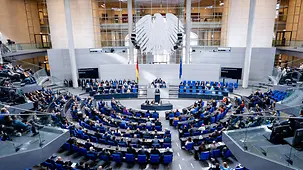 Bundeskanzler Friedrich Merz bei einer Regierungserklärung im Bundestag.