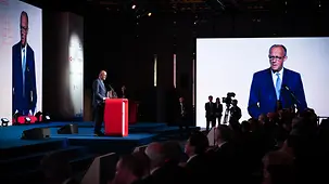 Bundeskanzler Friedrich Merz bei einer Rede.