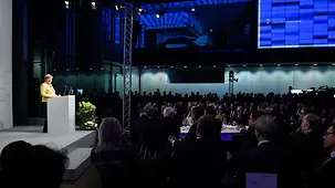 Bundeskanzlerin Angela Merkel spricht auf der der Jahreseröffnung der Deutschen Börse.
