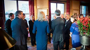 The invited heads of state and government in the Mayor's office