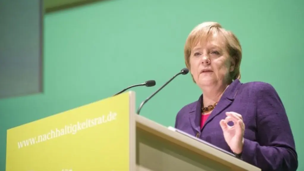 Angela Merkel am Rednerpult