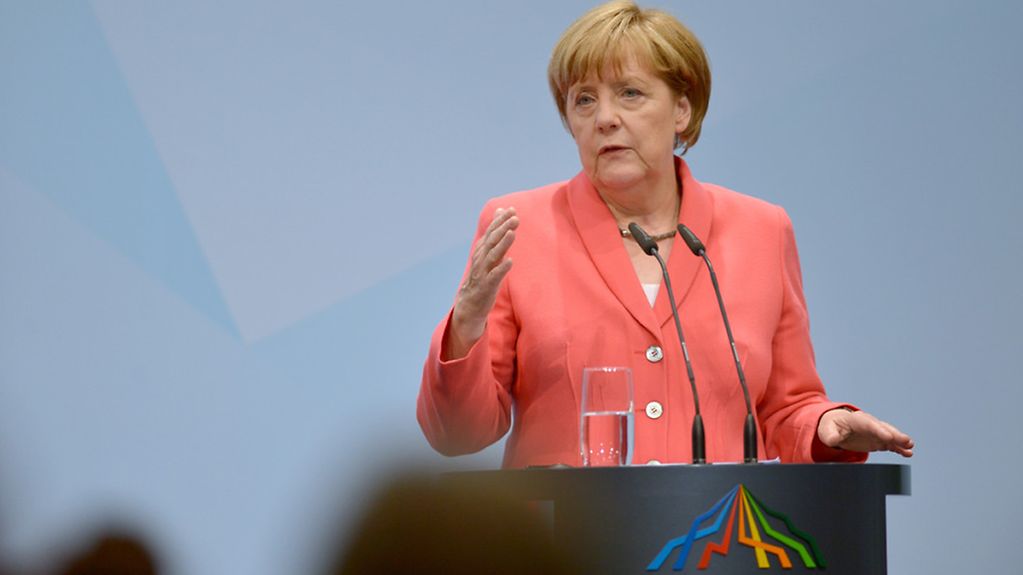 Bundeskanzlerin Angela Merkel spricht auf der Abschluss-Pressekonferenz des G7-Gipfels.