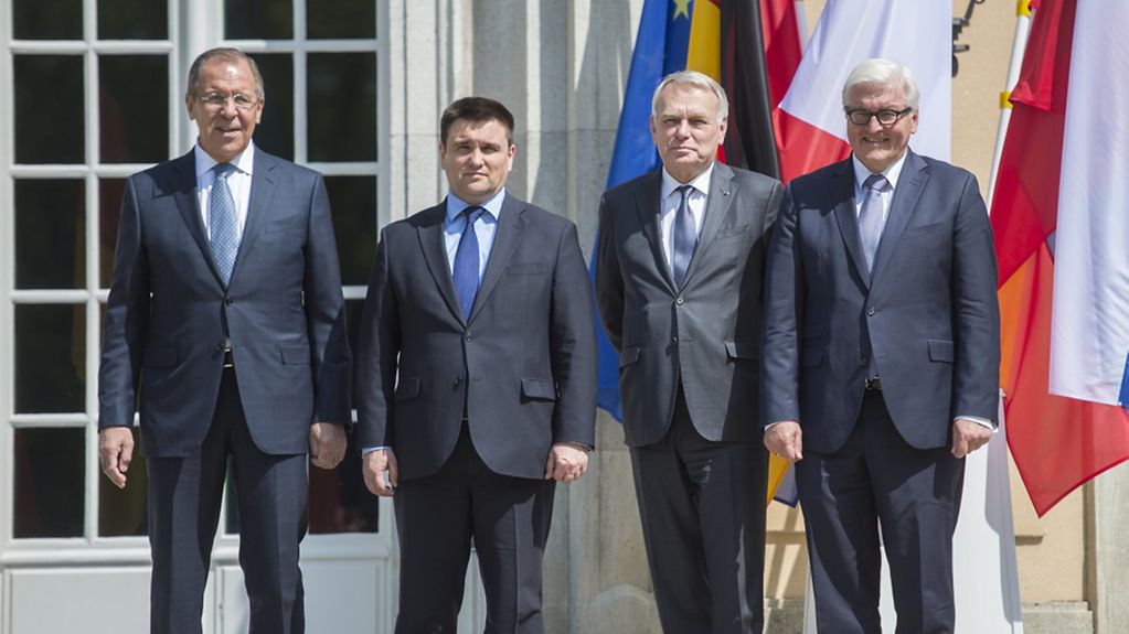 Frank-Walter Steinmeier, Jean-Marc Ayrault, Aussenminister von Frankreich, Pawlo Klimkin, Aussenminister der Ukraine und Sergei Lawrow, Aussenminister von Russland.