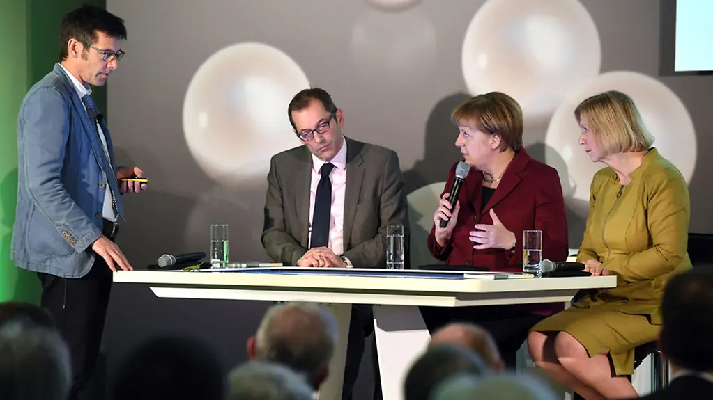 Perlen der Forschung mir Bundeskanzlerin Merkel.