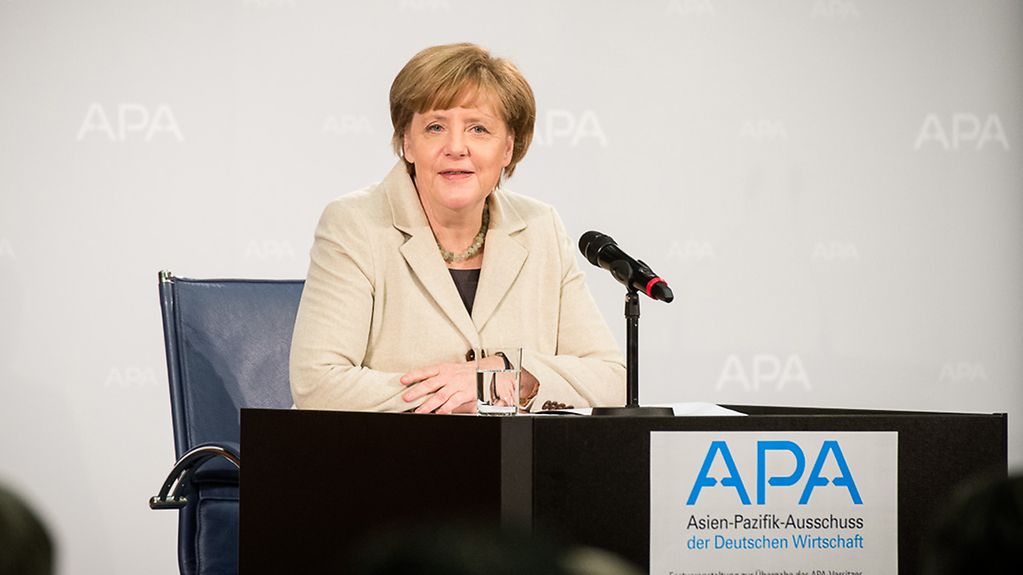 Chncellor Angela Merkel gives a speech.