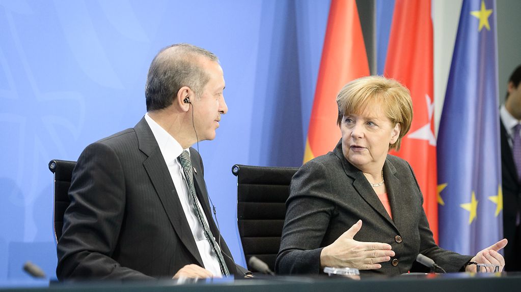 Chancellor Angela Merkel and Tukish Prime Minister Recept Tayyip Erdogan at a press conference