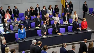One-minute silence in the German Bundestag to honour the memory of former Federal President Walter Scheel
