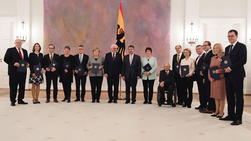 Federal President Frank-Walter Steinmeier discharges the outgoing Cabinet ministers.