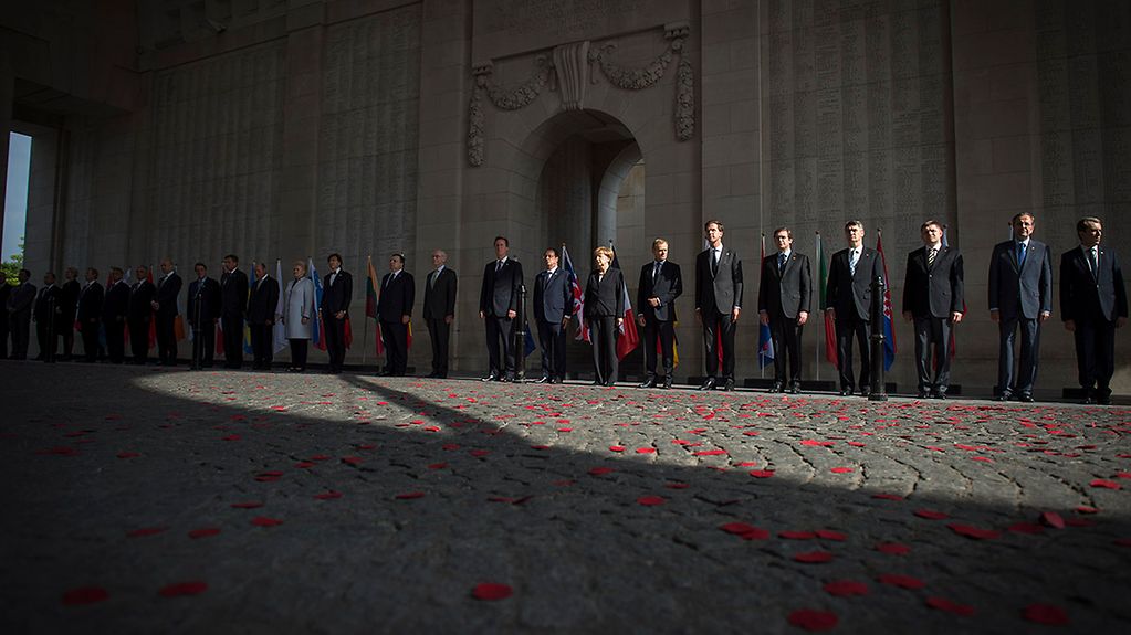 Chancellor Angela Merkel and other heads of state and government commemorate the anniversary of the outbreak of the First World War.