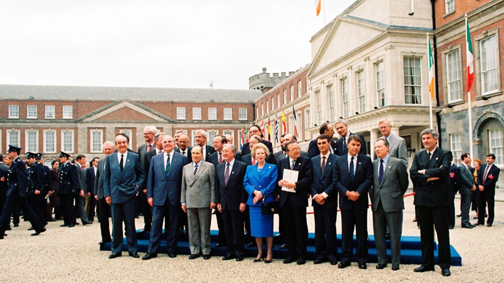Die Staats- und Regierungschefs und AuÃenminister des EuropÃ¤ischen Rates vor Dublin Castle