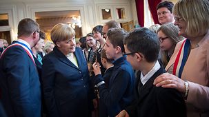 La chancelière fédérale Angela Merkel visite l'hôtel de ville de Verdun