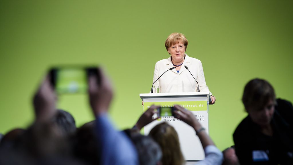 Bundeskanzlerin Angela Merkel spricht auf der 16. Jahreskonferenz des Rates für Nachhaltige Entwicklung.