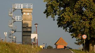 Ehemaliger Wachturm am Elbufer bei Lenzen (Meckenburg-Vorpommern), heute ein Aussichtsturm.