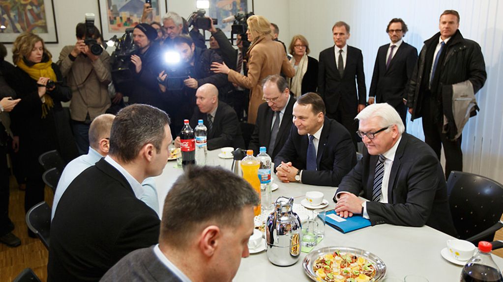 Frank-Walter Steinmeier during a meeting with Ukrainian opposition politicians in the German Embassy in Kyiv