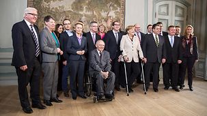 Familienfoto des Bundeskabinetts.