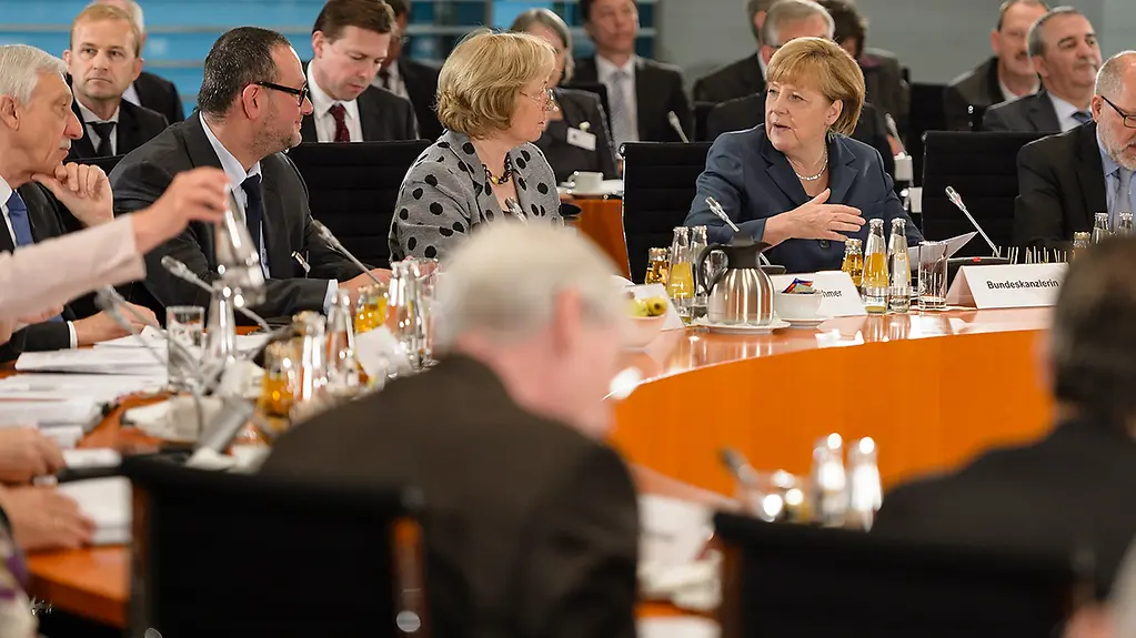 Bundeskanzlerin Merkel beim sechsten Integrationsgipfel im Kanzleramt