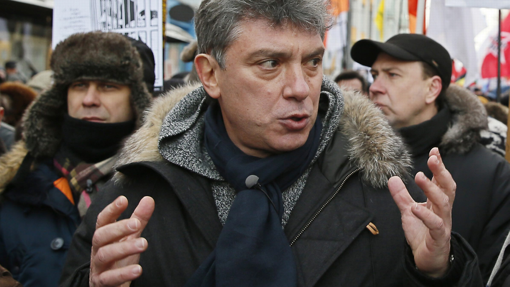 Nemtsov speaks at a rally