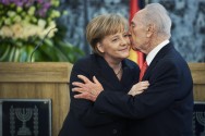 Bundeskanzlerin Angela Merkel und Shimon Peres