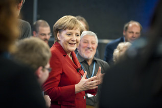 Bundeskanzlerin Merkel beim Bürgergespräch in der Bielefelder Stadthalle.