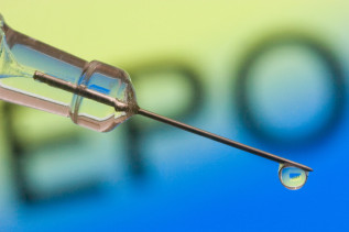 Sine Injektionsnadel mit Doping-Flüssigkeit EPO
