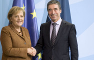 Bundeskanzlerin Merkel begrüßt Nato-Generalsekretär Rasmussen