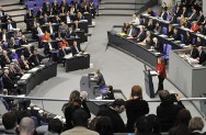 La chancelière fédérale Angela Merkel et le Bundestag